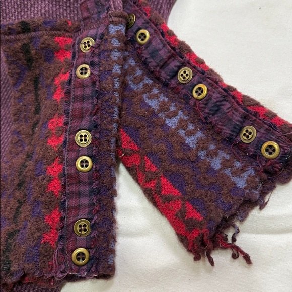 FREE PEOPLE Art School embroidered thermal waffle top v-neck S - Picture 2 of 13